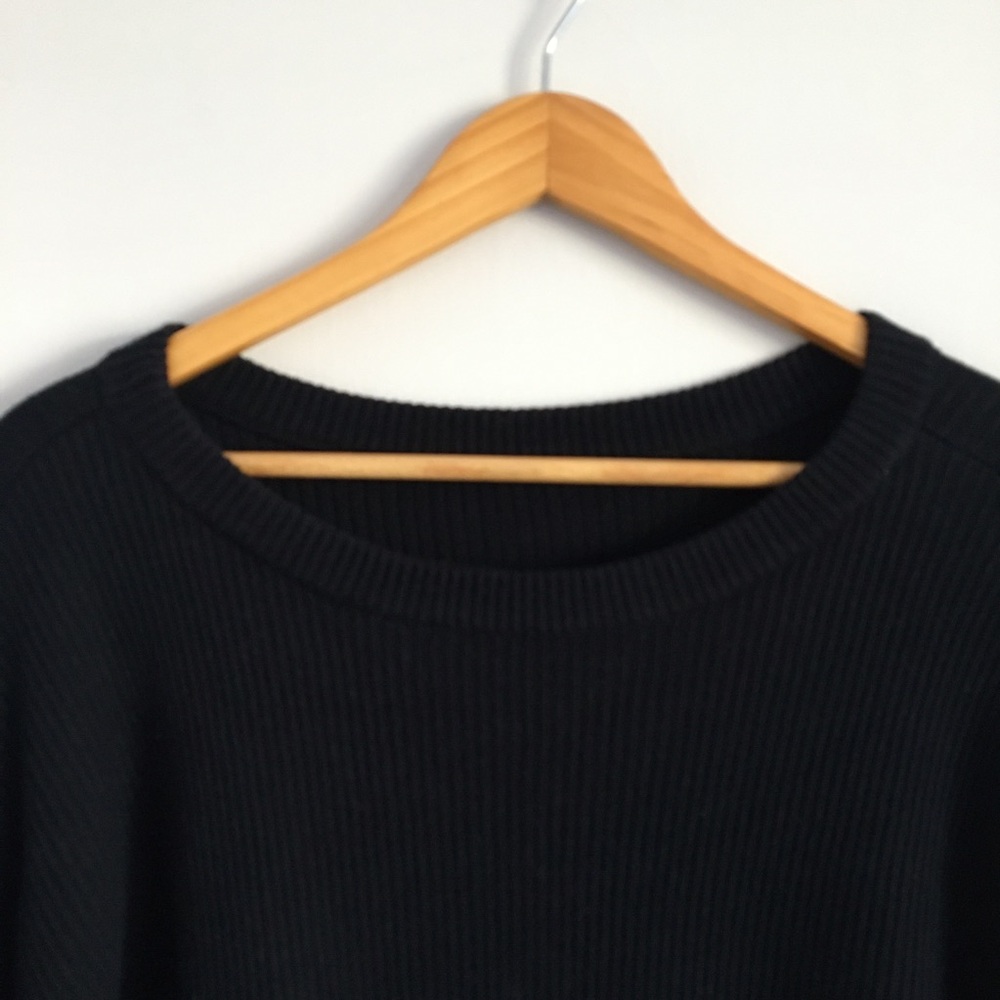 lululemon | black knit crop sweater, so comfy! - Picture 3 of 12